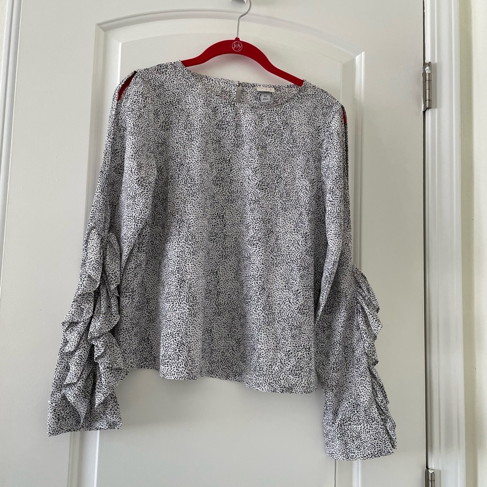Long sleeve ruffle top size XS
